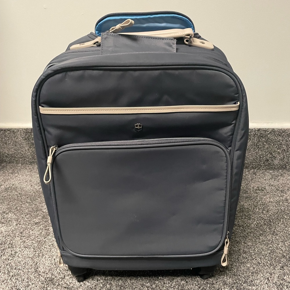 VICTORINOX Victoria Brilliance Spinner Laptop Business carryon bag luggage case